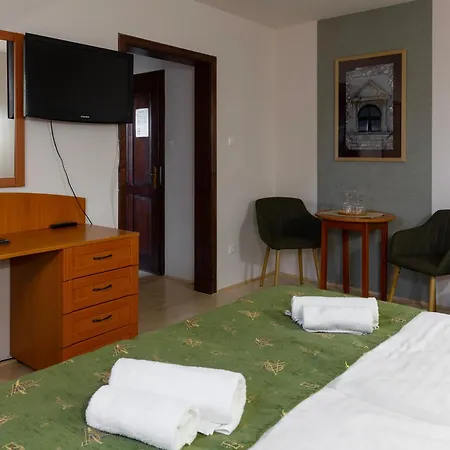 Vendeglo Panzio 3* Sárospatak